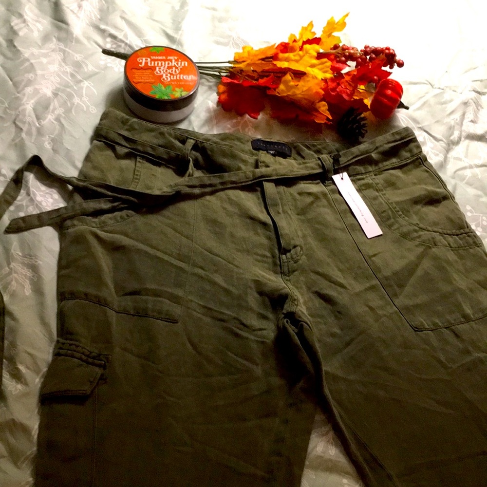 Women’s Cargo dark green Sanctuary Long Pants NWT